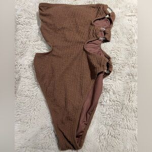 One piece bathing suit